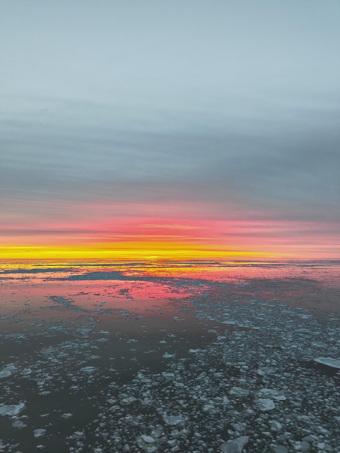 今日のフィンランド湾の素晴らしい夕日