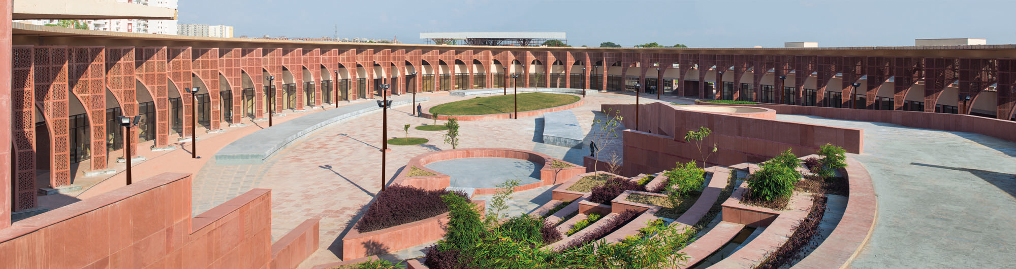 〈アワド・シルプグラム（Awadh Shilpgram）〉Studio Archohm