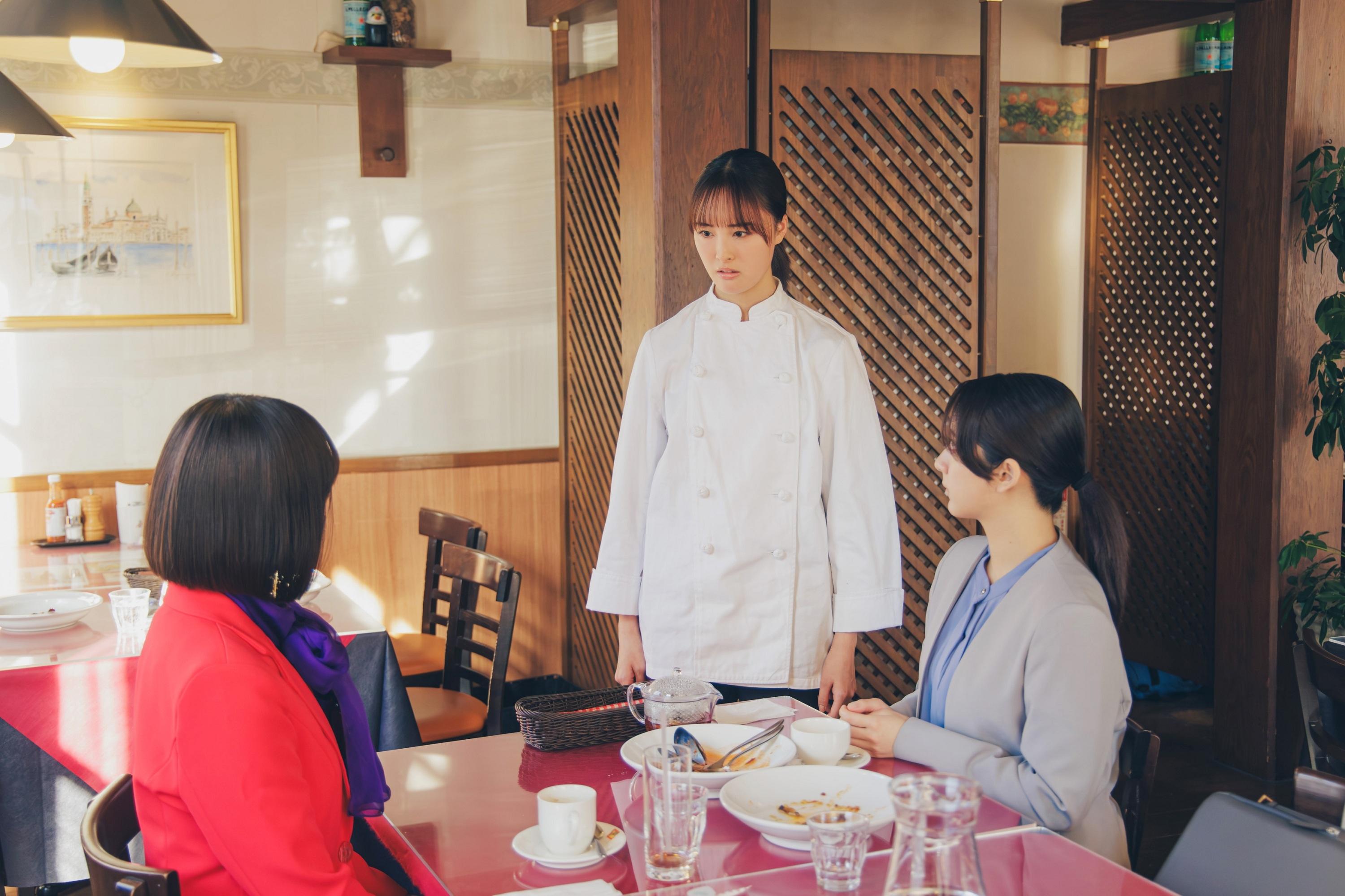 TX260331_物産展の女_02