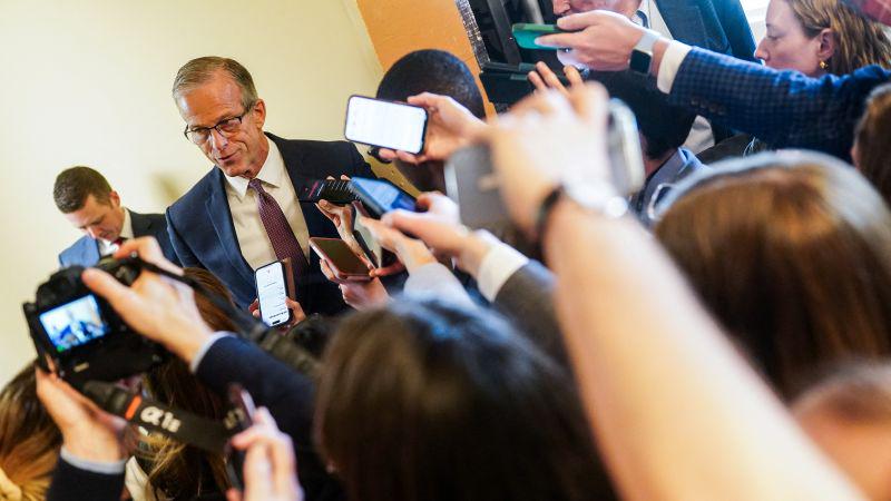 上院、異例の夜間会期でICEと国境警備を除くDHSの大半に資金提供する方向で全会一致で動く