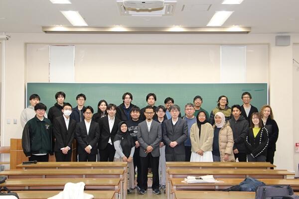 MIE-U 国際交流協定校外国人若手教員受入れプログラム活動報告会を開催しました。/ Final Report session for the "MIE-U Program for Accepting Junior Faculty from International Partner Institutions" was held.