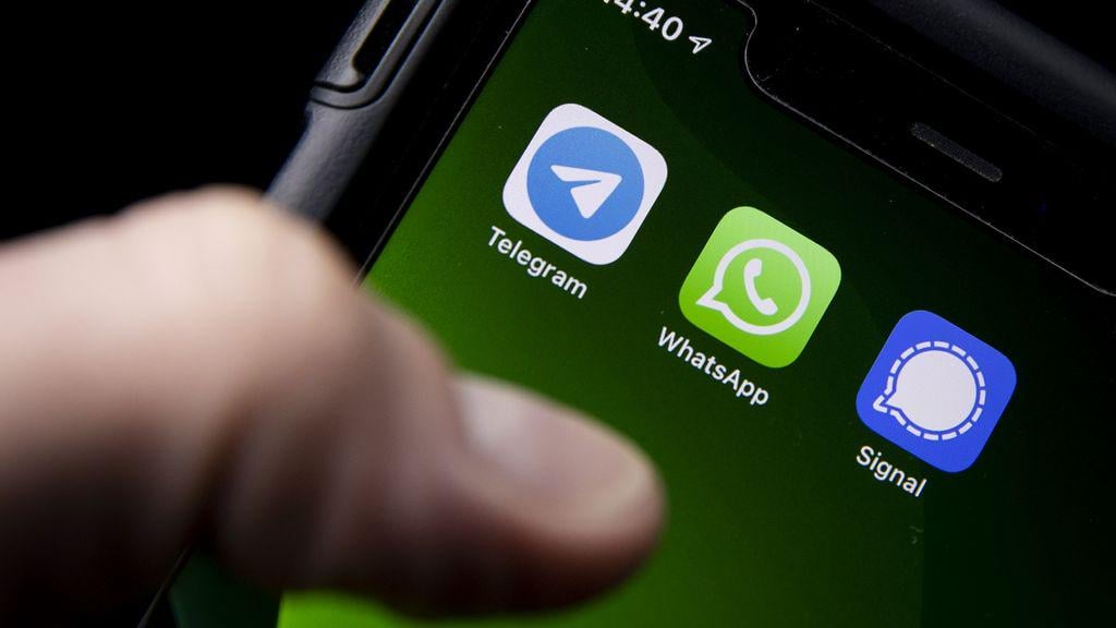 ロシア、政府職員からWhatsAppとSignalをハッキング、諜報機関報告書
