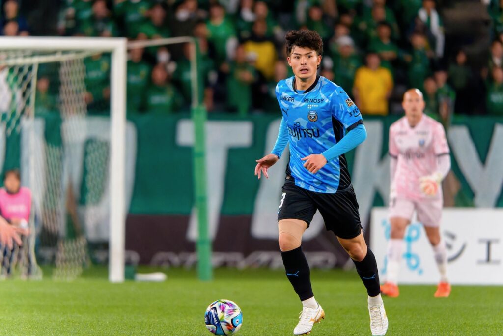 谷口栄斗「ああいった形で受け入れてもらえて。チャントまで歌ってもらえて。すごく嬉しかったです」／百年構想リーグ 第7節 vs東京V【試合後コメント】【#無料公開】 - targma.jp