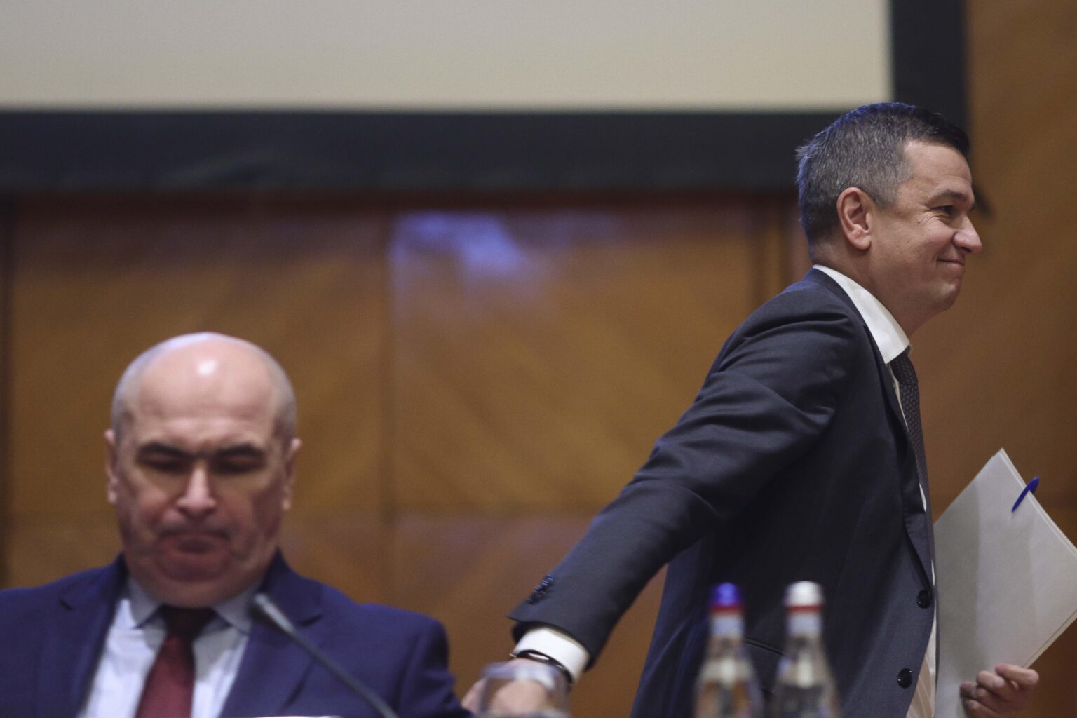 PSDはボロジャンとソ連に政府からの離脱を強制。 「もう彼らには対処できない。ボロジャンはソ連と同じだ」。手術は日曜日から始まる予定です