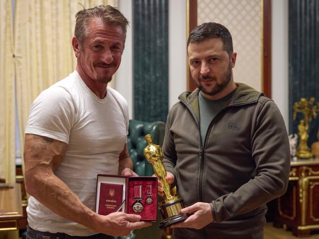 オスカー受賞者のショーン・ペン、式典をウクライナ訪問に変更