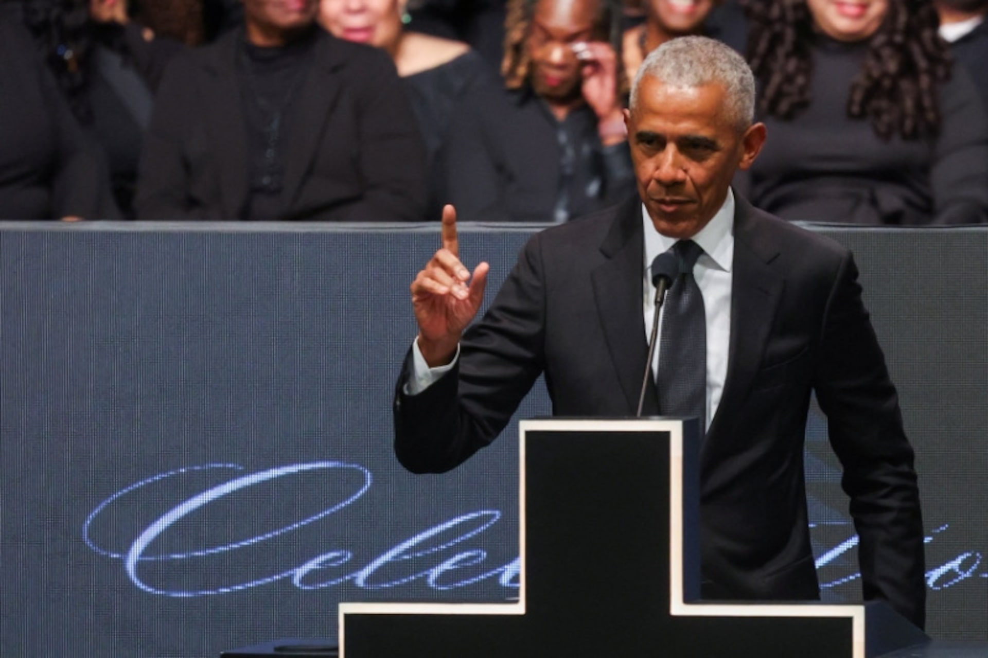 オバマ元米大統領、米国の民主主義が攻撃されていると警鐘