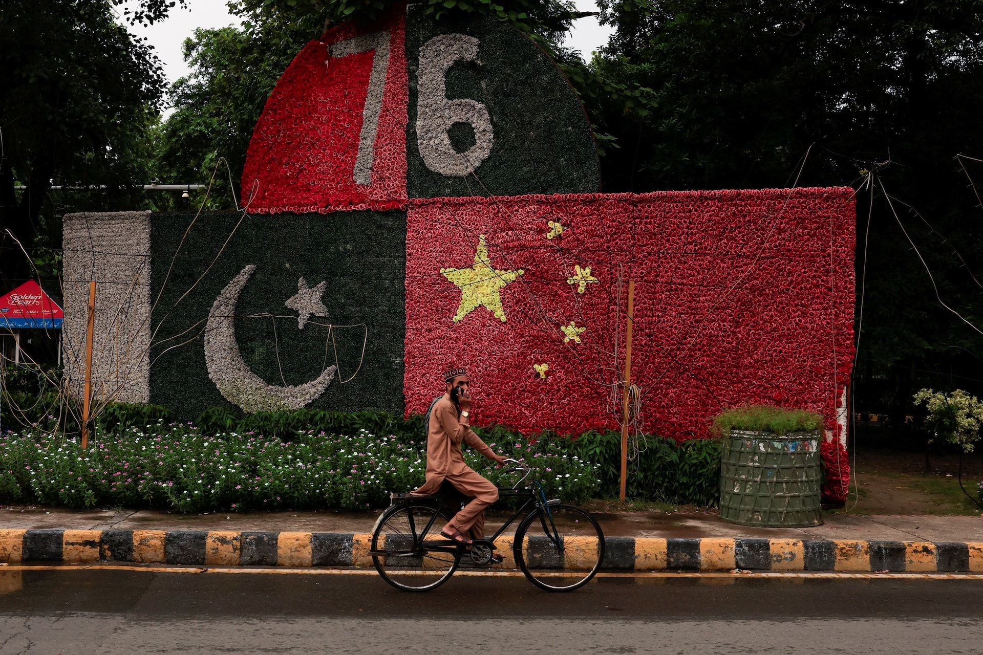 中国・パキスタンが外相会談、中東巡る早期の和平協議呼びかけ＝報道