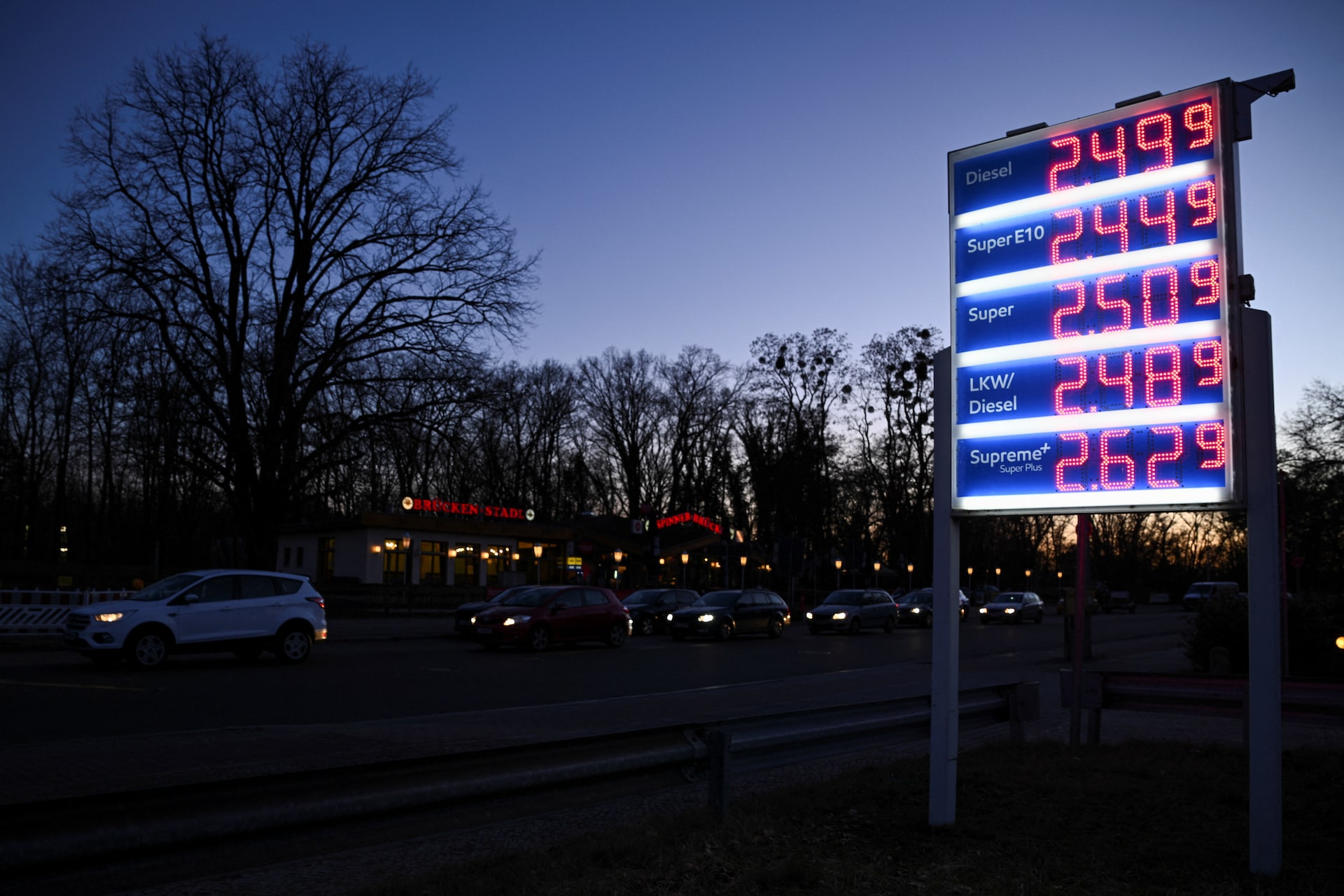 今年の独成長率、エネ高騰持続なら0.6％　ＩＦＯ予測
