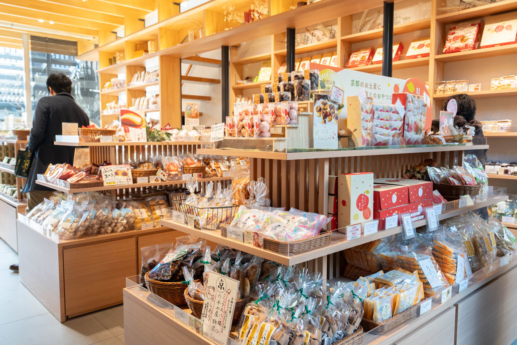 「菓寮伊藤軒 宇治平等院店」店内画像