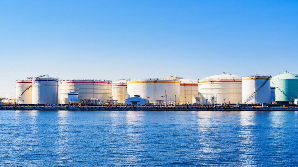 日本の本当の石油備蓄量は｢半分以下｣…専門家が断言｢備蓄が254日分もあっても安心とは言えない｣事情 ― 海外では日本の備蓄量を「95日分」と報道 備蓄されている原油の「種類」も不明