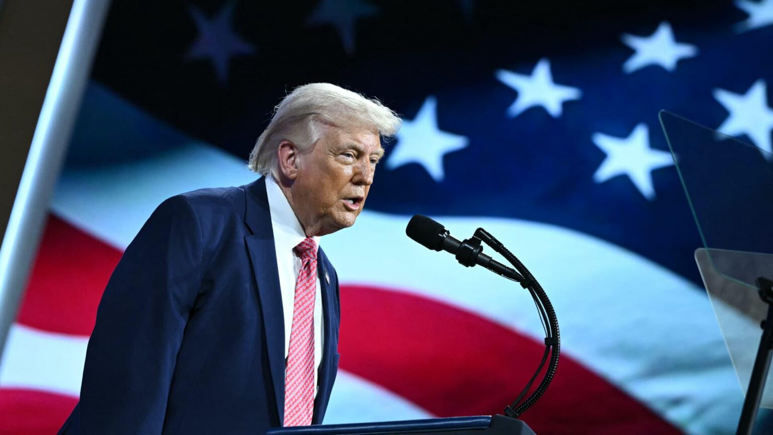 トランプ大統領、ホルムズ海峡を「トランプ海峡」と呼ぶ