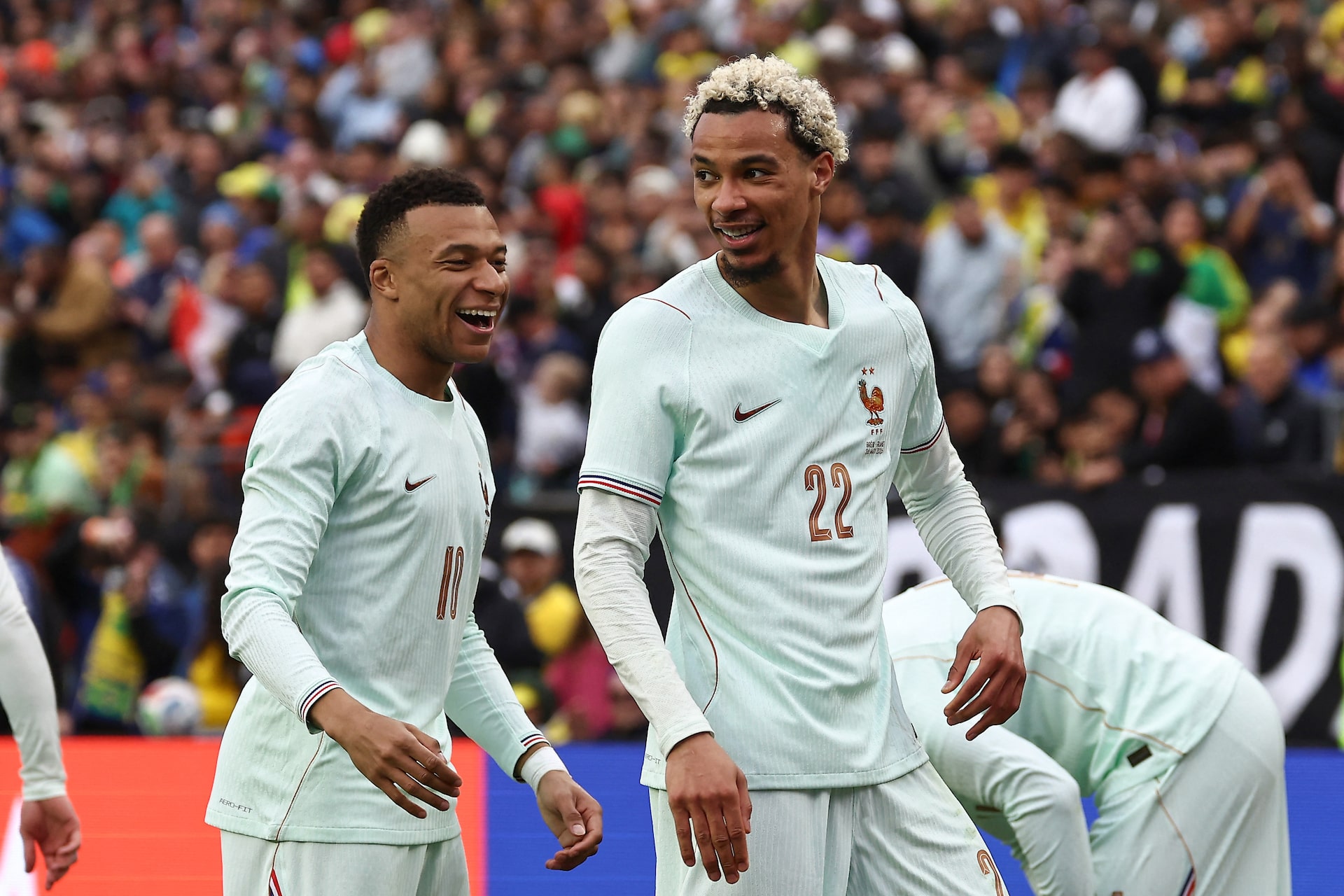 サッカー=フランス、ブラジルとの親善試合制す エムバペがゴール