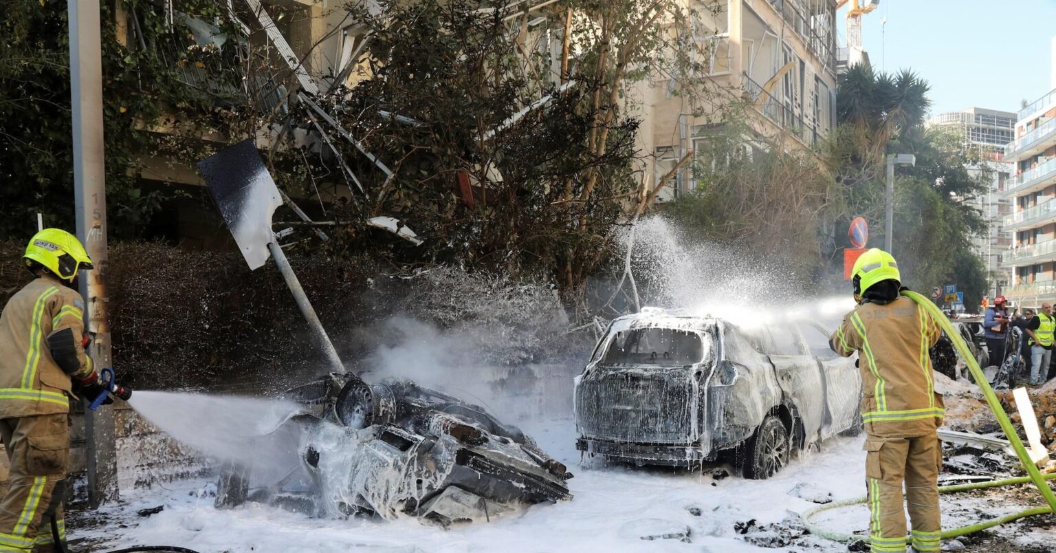 イラン、イスラエルにミサイル波を送り込み、トランプ大統領の交渉話は「フェイクニュース」と一蹴