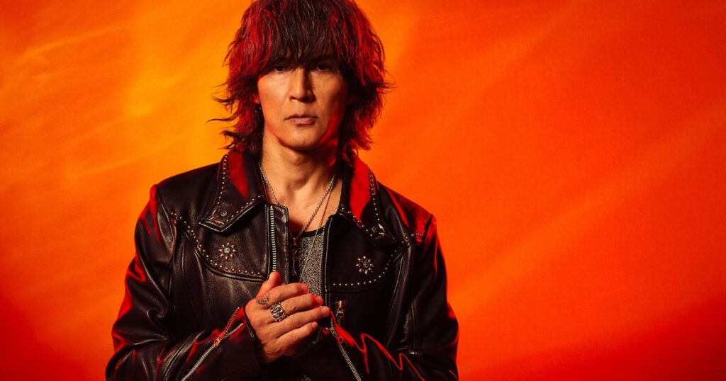 稲葉浩志がNetflixのWBC応援ソングを初パフォーマンス、日本対チェコ戦前に - ナタリー