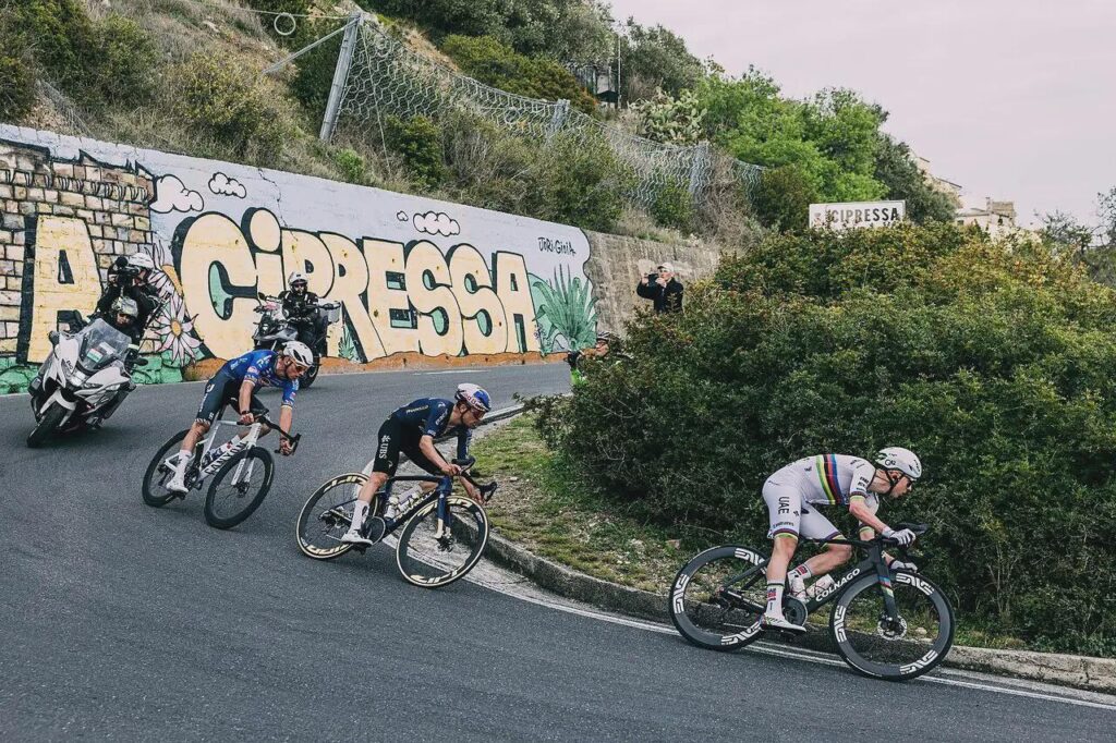 ミラノ～サンレモでの勝利後、ポガチャルは「もうしばらくサンレモはダメだ。悪気は無いが、イタリアの交通は少し犯罪的だ」と語り、パートナーのジガルトにはリグーリア海岸を避けることを約束し、「出るたびに命の危険が伴う」と語った。