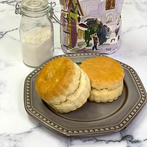 ベノア ウィズ シップトンミル「一番生地でつくったスコーン」1個 497円※各日100点限り