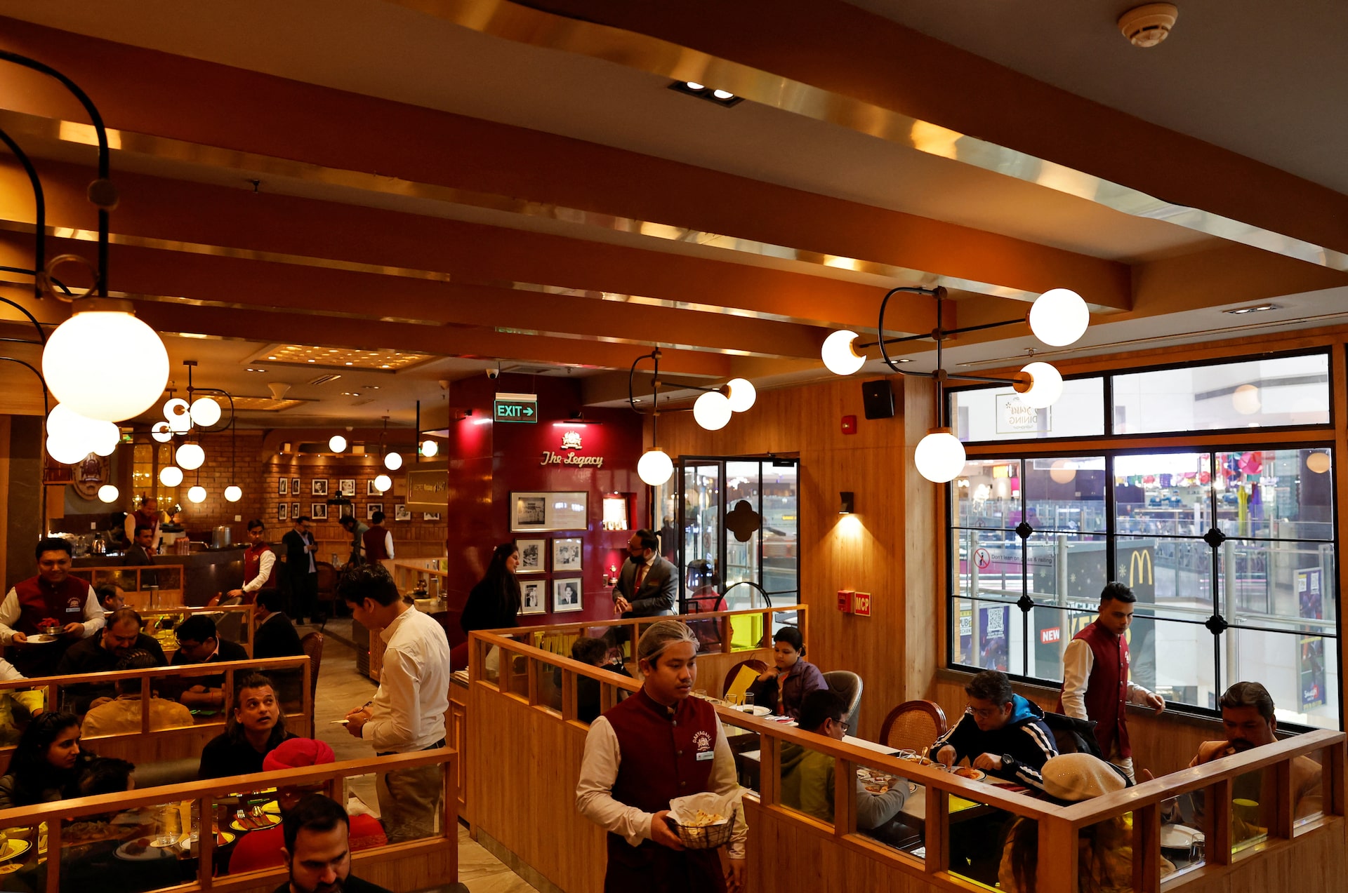 インドのサービス業ＰＭＩ、2月は58.1に低下　コスト増が重荷