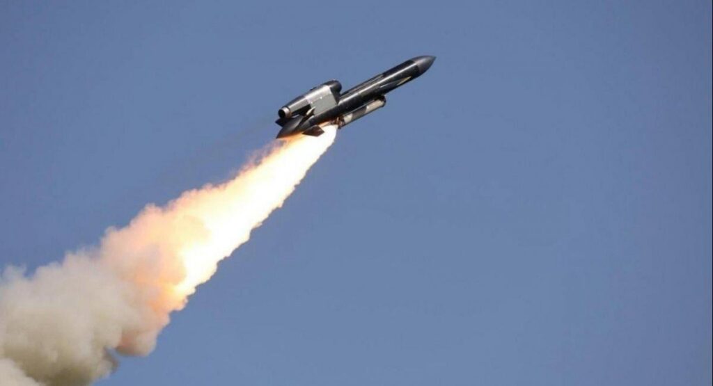 ウクライナのFP-5フラミンゴミサイルがロシアの大手爆発物メーカーの工場を直撃（ビデオ）