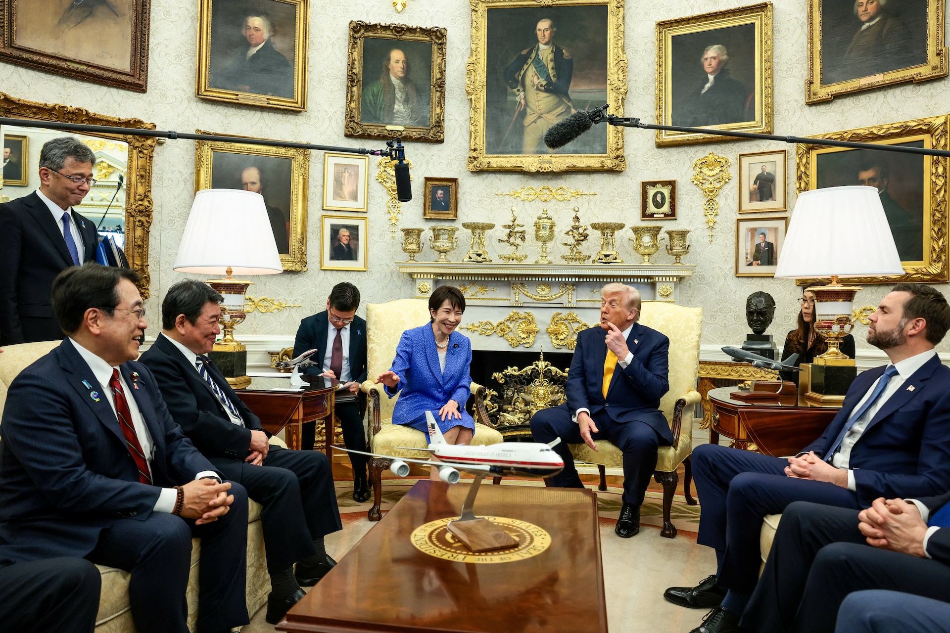 日中関係「少しぎくしゃく」、トランプ氏が高市氏との会談で言及