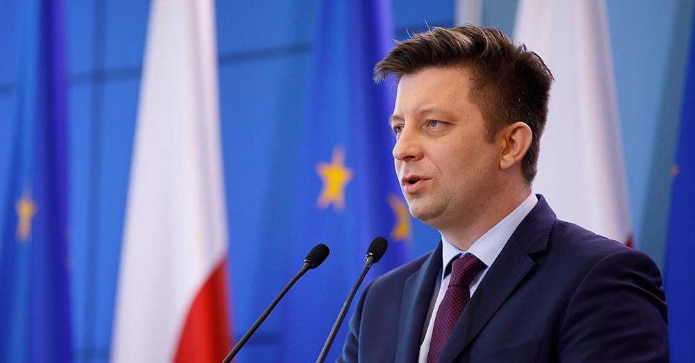 元政府大臣、ポーランドでハッキング・流出した安全でない電子メールの裁判を受ける