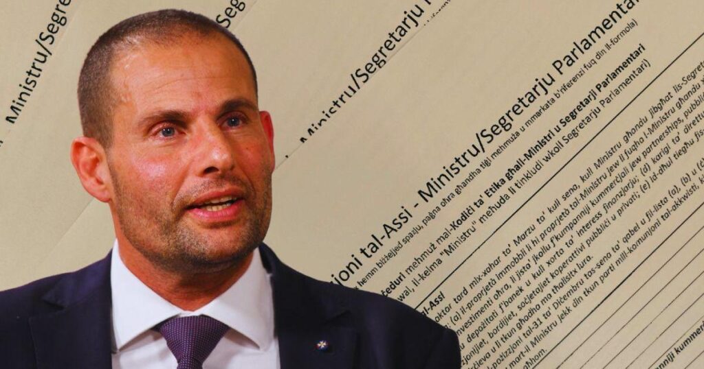 政府、閣僚の資産申告の正式廃止を推進