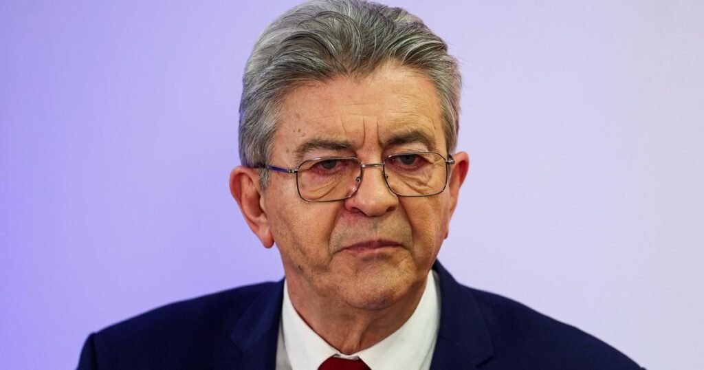 フランスの自由空母：ジャン＝リュック・メランション氏、「怖がらせる」ために「フランス・インソウミセ」に改名を提案