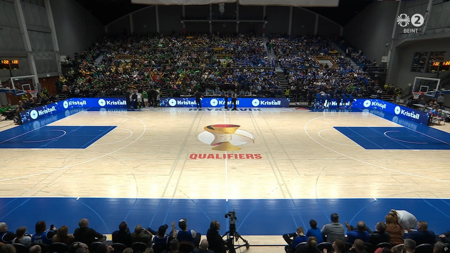 アイスランド対リトアニア - 最後の数秒 - FIBA​​ バスケットボール予選。リトアニアサポーターも大盛況！