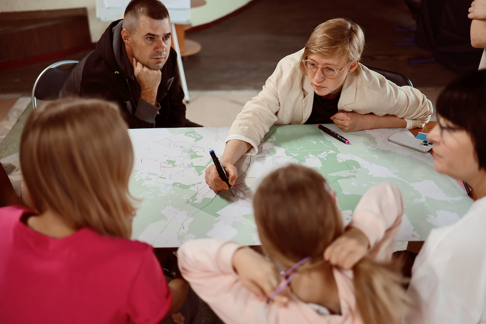 瓦礫の先に「心のインフラ」を編む。ウクライナで住民が描いた、公共空間のネットワーク | 世界のソーシャルグッドなアイデアマガジン | IDEAS FOR GOOD