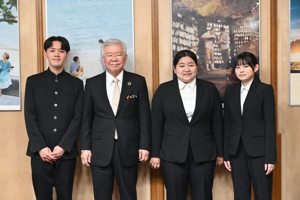 沖縄地域医療へ抱負　自治医大入学予定の３人