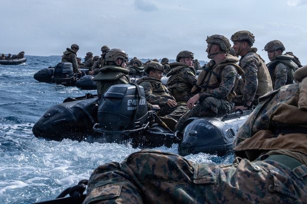 沖縄の海兵隊が中東に派遣されるの？　イラン攻撃に関連、民間空港利用の懸念も