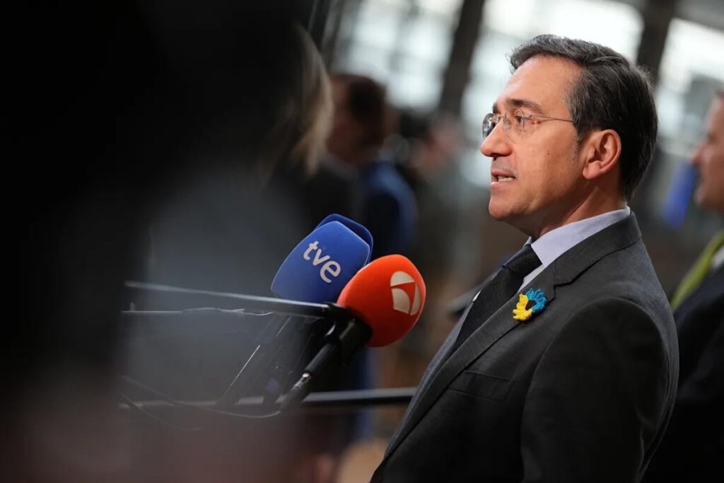 スペイン政府、中東での米国の作戦への協力を否定、ホワイトハウスと矛盾