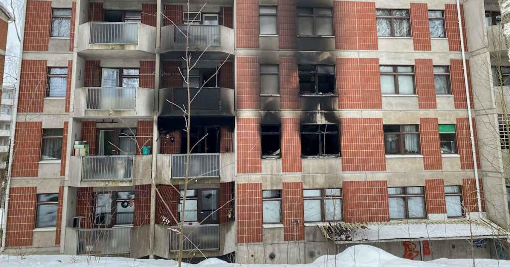 今朝のヴァンターの火災について何か知っている人はいますか?