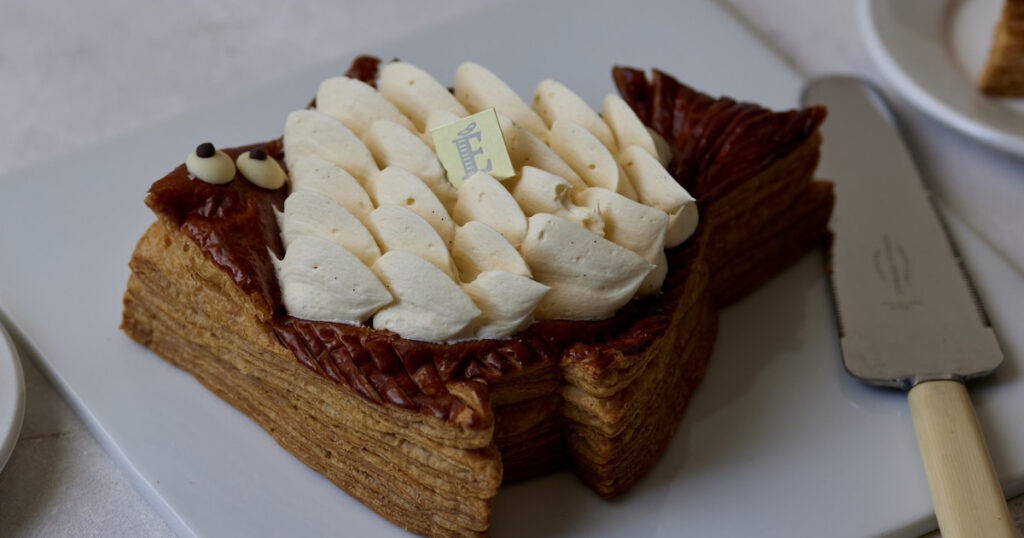 「エシレ・メゾン デュ ブール」が1日限定でエイプリルフールに食べるフランス伝統菓子の魚型パイを発売 - WWDJAPAN