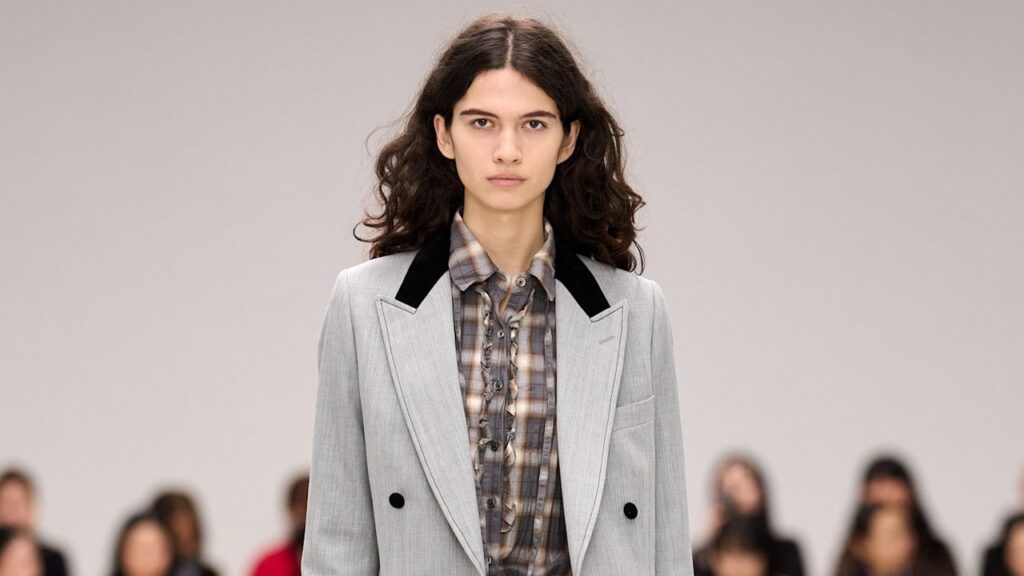 オニツカタイガーは日本の若者のスタイルを再解釈。「MEXICO 66™」の新モデルも登場【2026-27年秋冬 ミラノコレクション】 | Vogue Japan