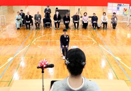 全校児童１人の卒業式　今月で休校、福井・殿下小