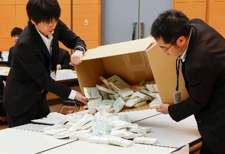 茨城県選管が全票の再点検 得票同数でくじ、神栖市長選