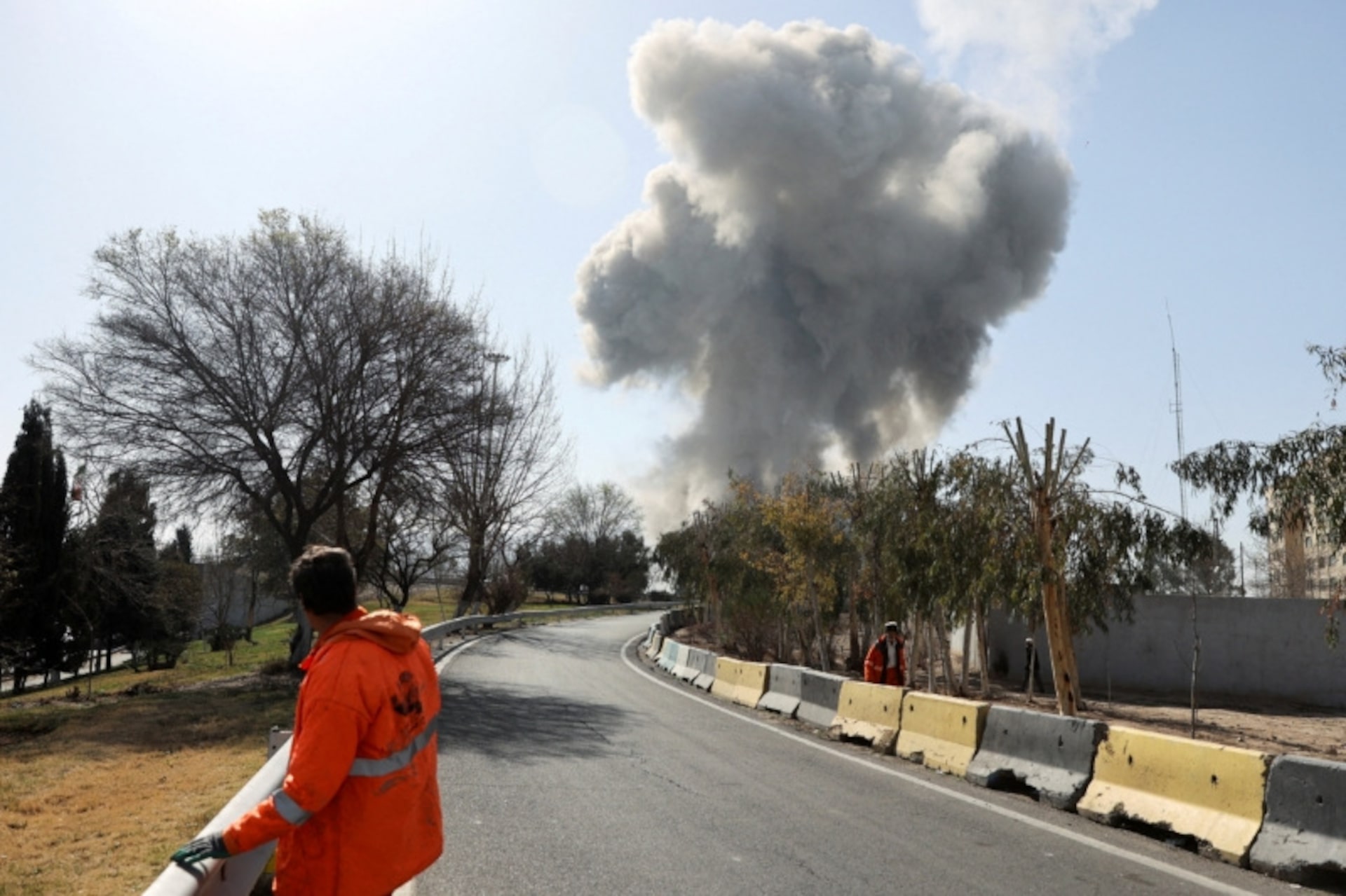 イスラエル、イラン首都に大規模攻撃開始と表明 クルド蜂起「賛成」とトランプ氏