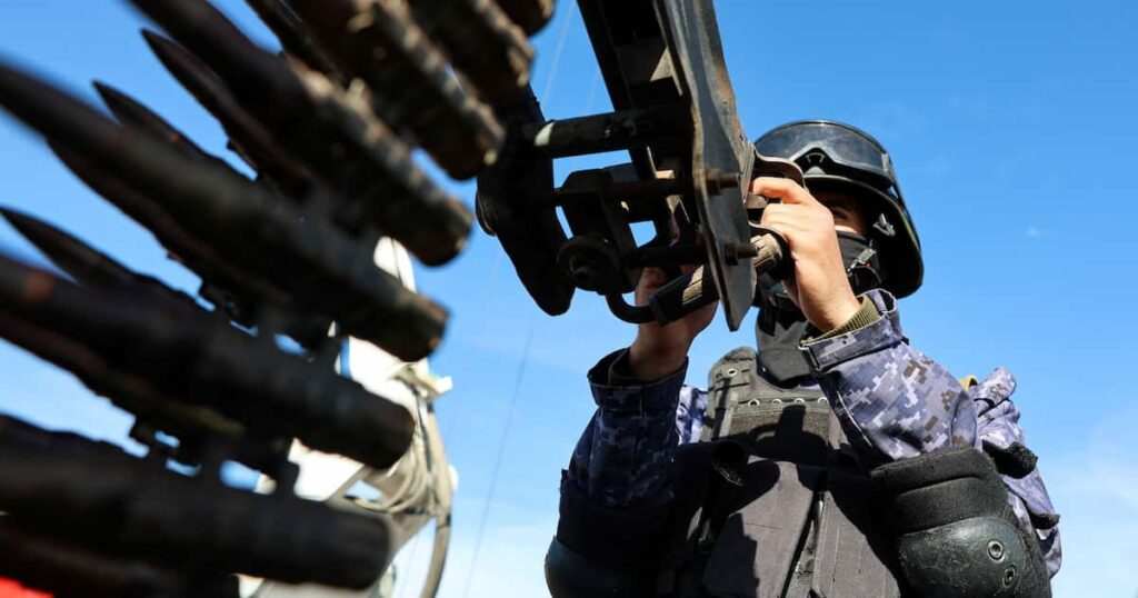 親イランのフーシ派、対米イスラエル「攻撃続行」を宣言 米海兵隊2500人が中東到着 – 産経ニュース 親イランのフーシ派、対米イスラエル「攻撃続行」を宣言 米海兵隊2500人が中東到着 - 産経ニュース