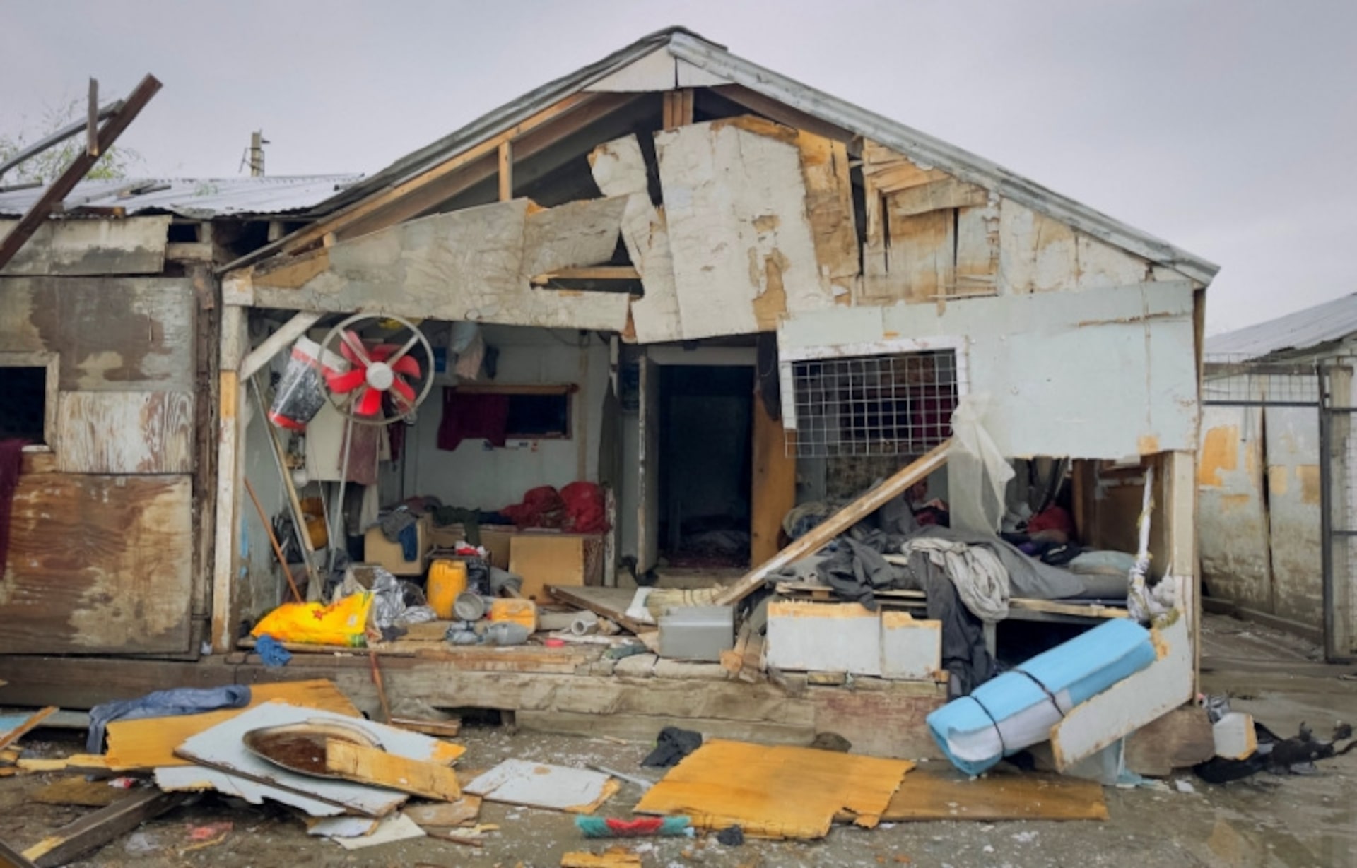 カブールのリハビリ施設爆撃、死者数は143人＝国連ミッション