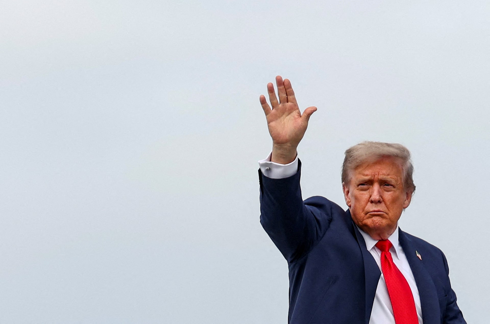 トランプ氏、イラン濃縮ウランのロシア移送案拒否 プーチン氏が提案=報道