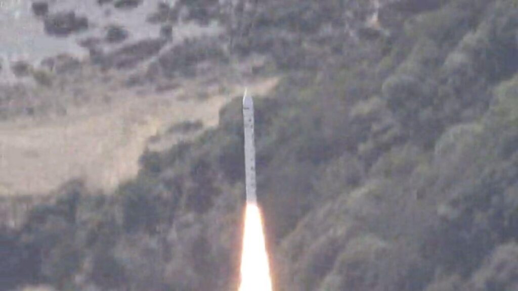 ロケット「カイロス3号機」“失敗”「ミッション達成困難と判断し、飛行中断措置を行った」と企業「スペースワン」「1段燃焼中に飛行中断。現時点でロケットの破片、落下などで人的被害や物的被害が発生したという情報なし」（関西テレビ）