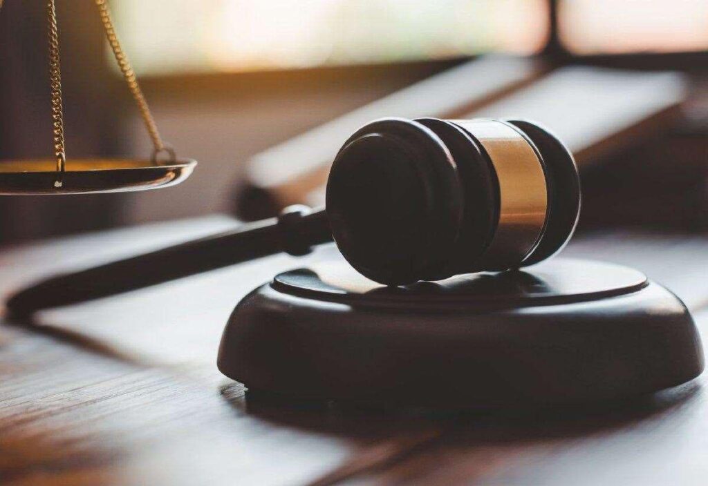 ケント郡議会の芸術作品を販売したことで英国改革が非難される