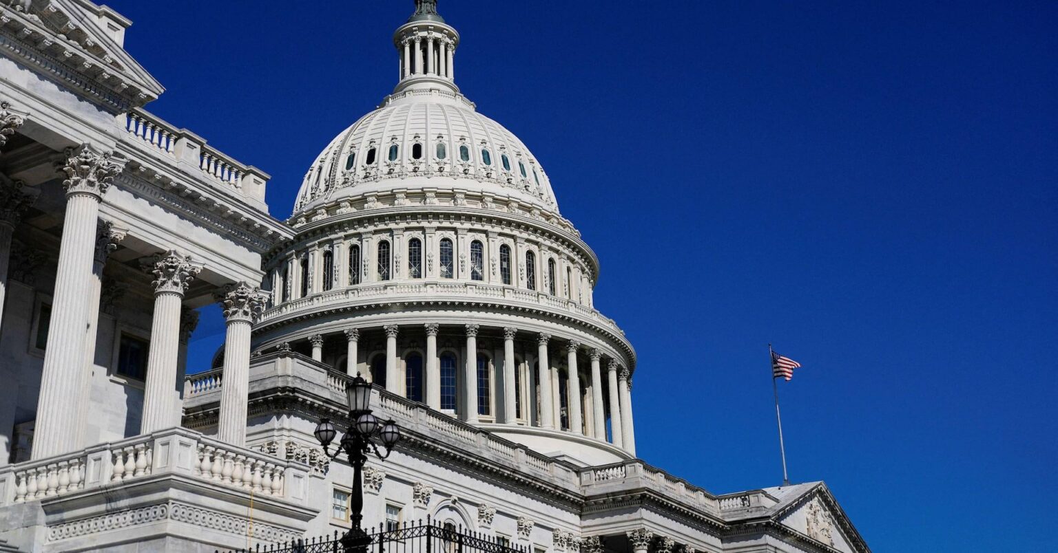 米上院過半数がトランプ大統領のイラン戦争権限抑制に向けた入札阻止に賛成票、投票は継続