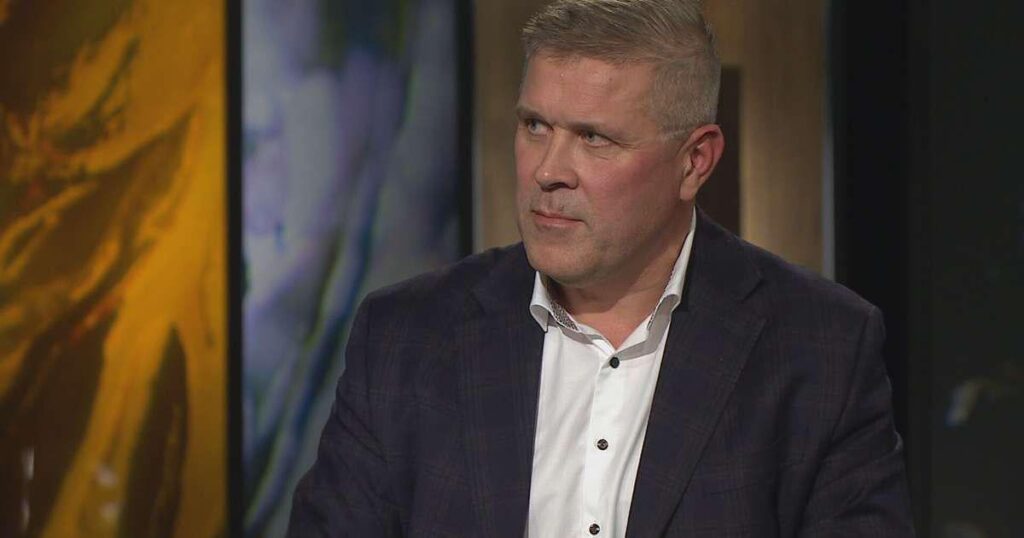 状況を深刻に語り、新たな国民和解についての対話を呼びかける