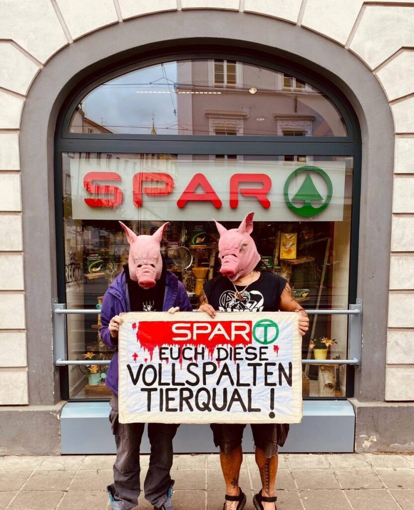 SPARは、SLAPP訴訟と高額な訴訟費用を通じて、VGT（動物工場反対協会）を沈黙させたいと考えている。文句を言って批判を圧殺するのは言い訳にはなりません。 :(