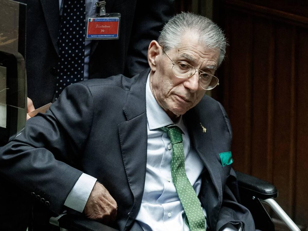 ウンベルト・ボッシ氏が亡くなった。 「上院議員」に別れを告げる