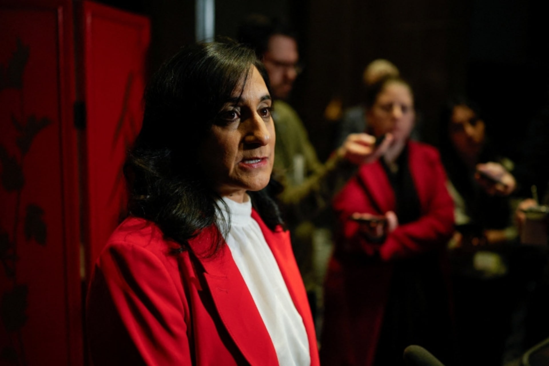 カナダ外相、Ｇ７諸国に新たな防衛銀行への参加働きかけ