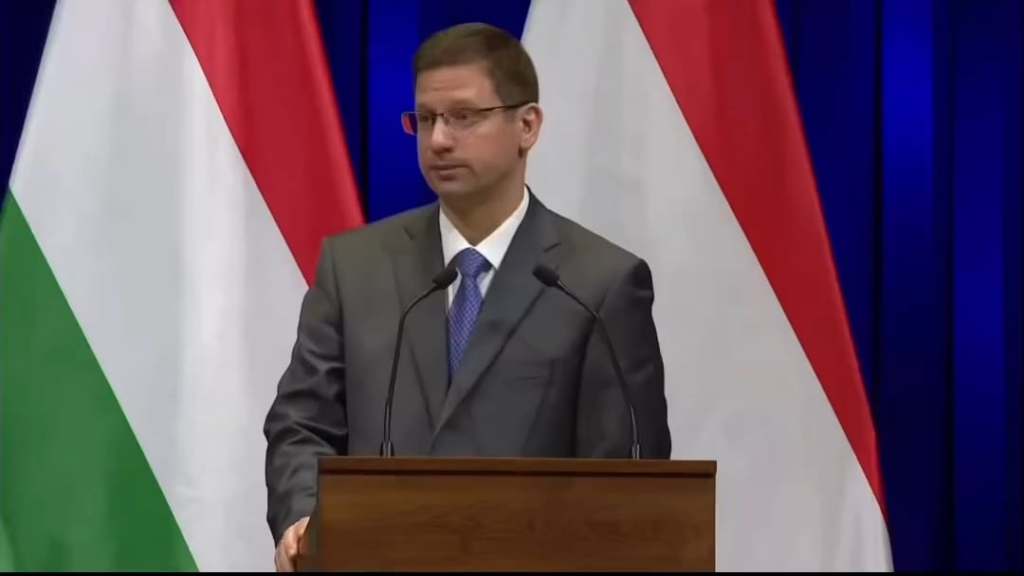 「もしウクライナがティサを支持しているなら、なぜウクライナはティサにスパイを設置したのか？」嘘はもううまくいきません。あと2回政府説明会があり、その後グーラッシュはグーラッシュのスープに入ります。