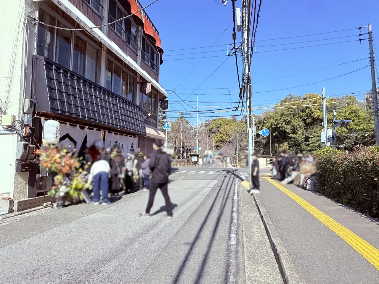 高知市本町の「人類みなまぜそば」のプレオープンの様子