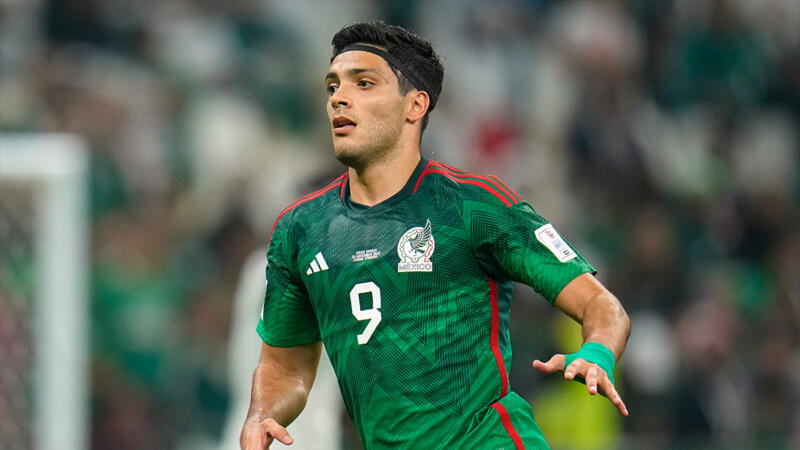 日本代表と対戦！Jリーグ移籍の可能性は？W杯メキシコ代表候補の大物が意味深投稿 | Football Tribe Japan